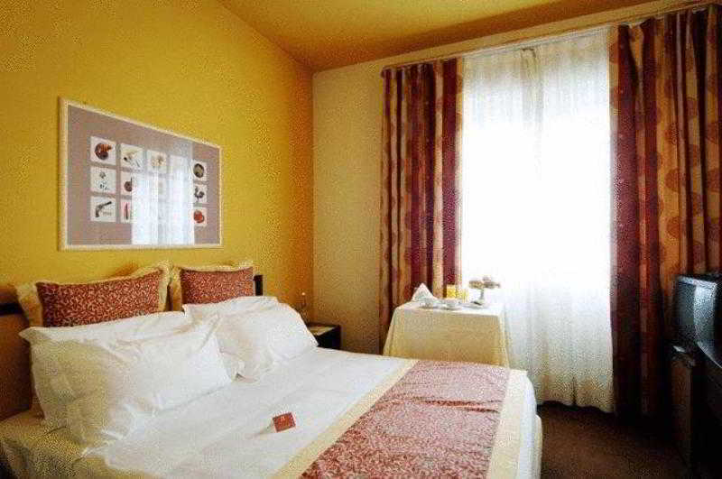 Hotel Le Calandre Rubano Exterior photo
